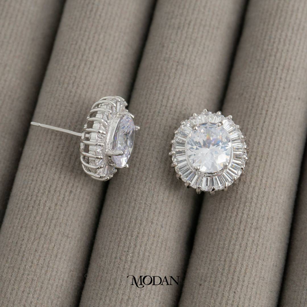 Sparkling Oval Round Wedding Stud Earrings Anting Tusuk Oval Pesta Pernikahan Hypoallergenic Gold Plated