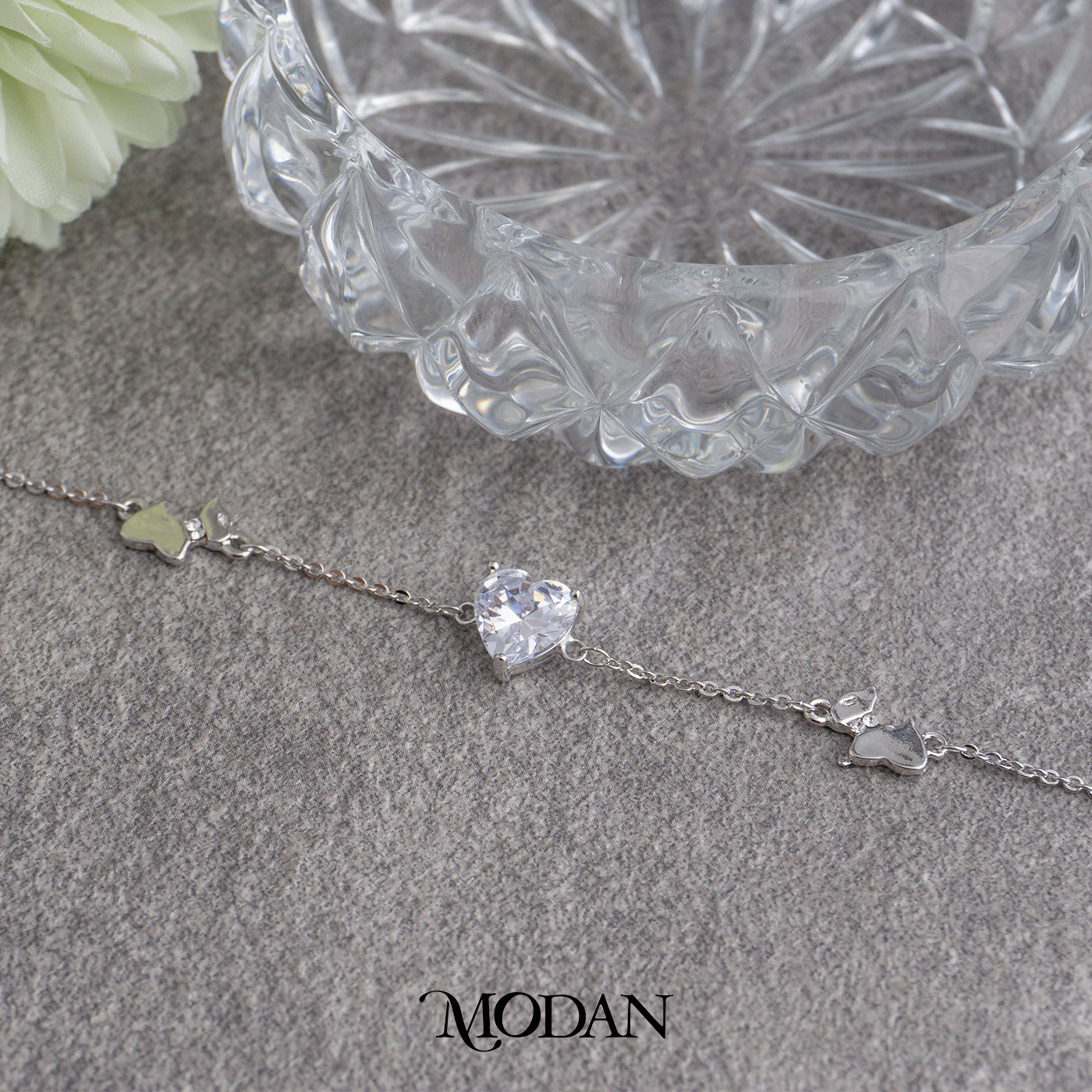 (16.5cm) Minimalist Solitaire Heart Shaped Dainty Bracelet Gelang Minimalis Hypoallergenic Gold Filled