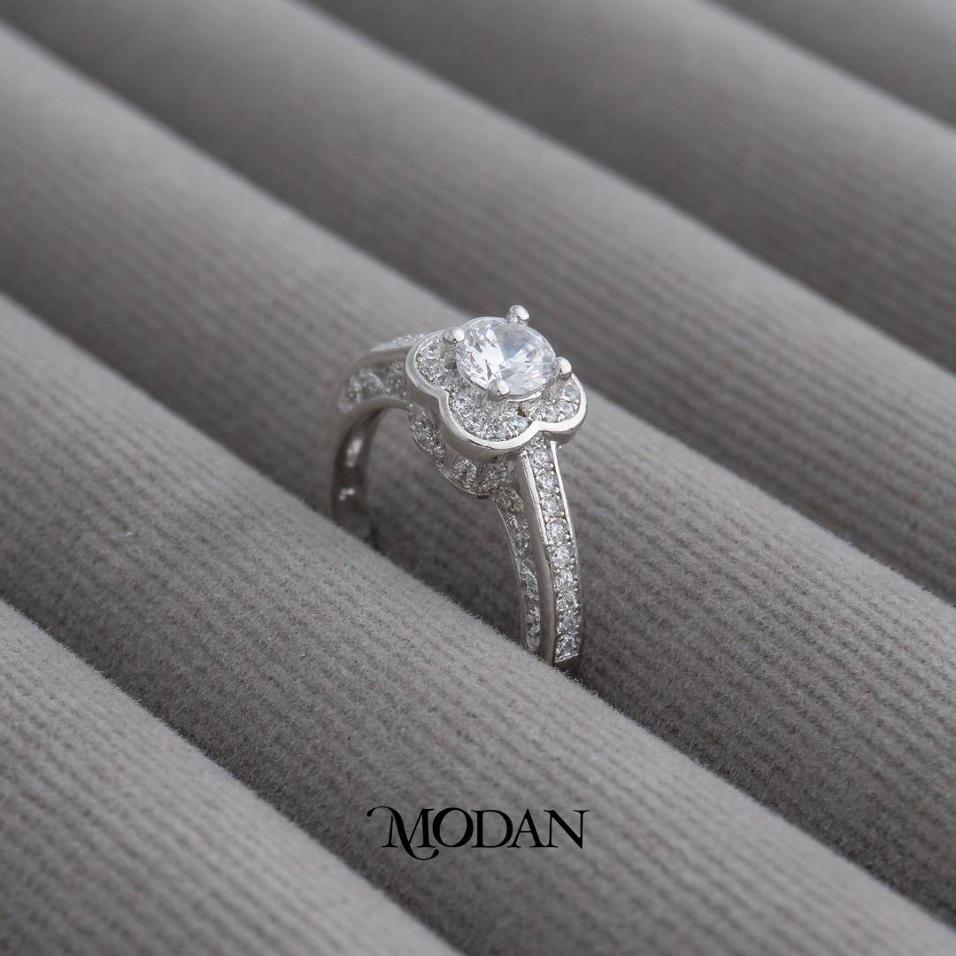 Sparkling Lucky Four Leaf Clover Ring Cincin Keberuntungan Daun Semanggi Hypoallergenic Gold Plated