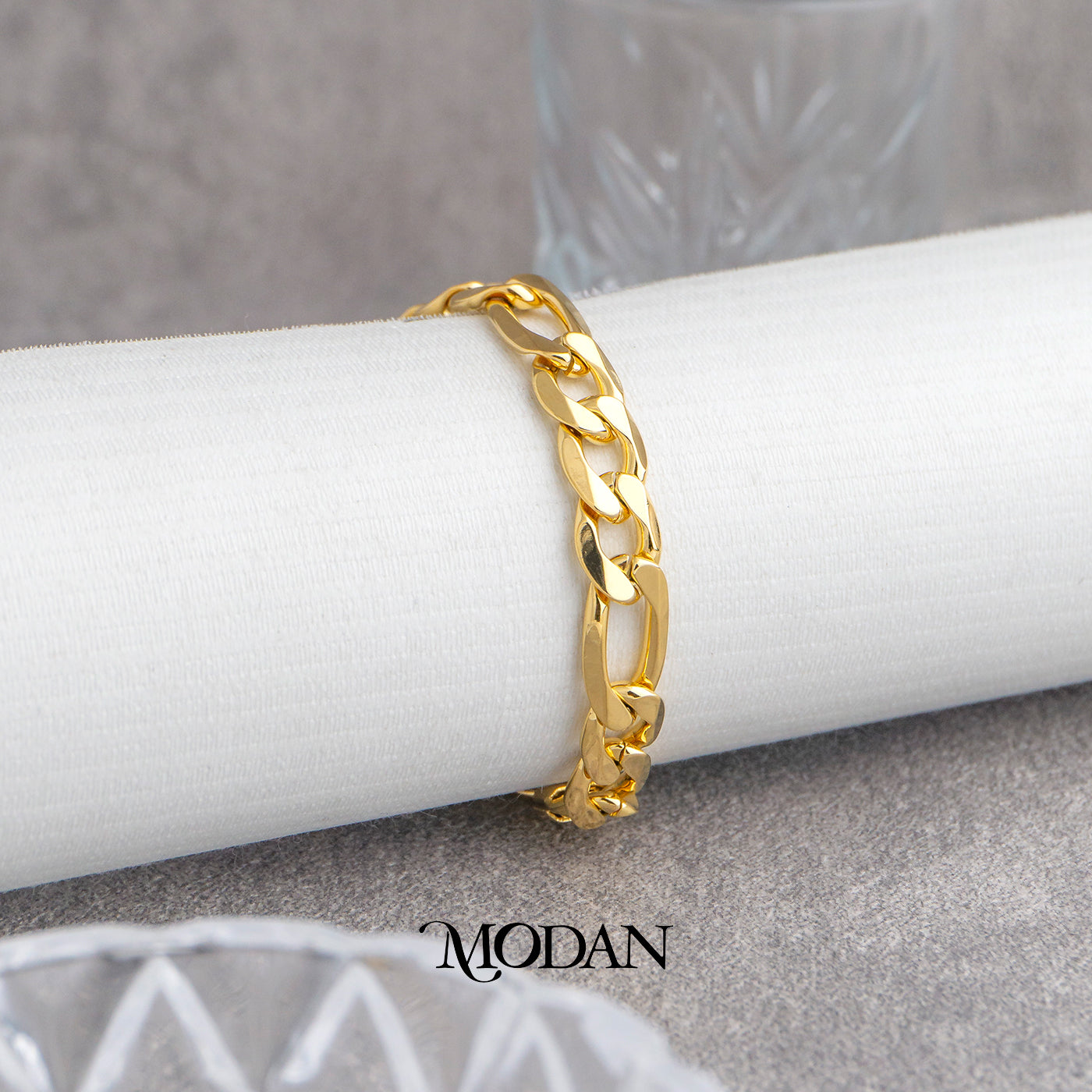 (24cm) Titanium Unisex Golden Statement Figaro Chain Men’s Bracelet Gelang Rantai Pria Wanita Hypoallergenic Stainless Steel