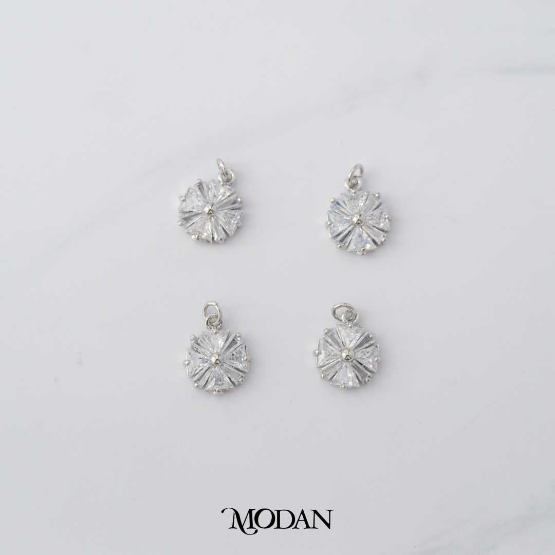 Sparkling Mini Blooming Flower DIY Charm Liontin Bunga Pesta Hypoallergenic Gold Plated