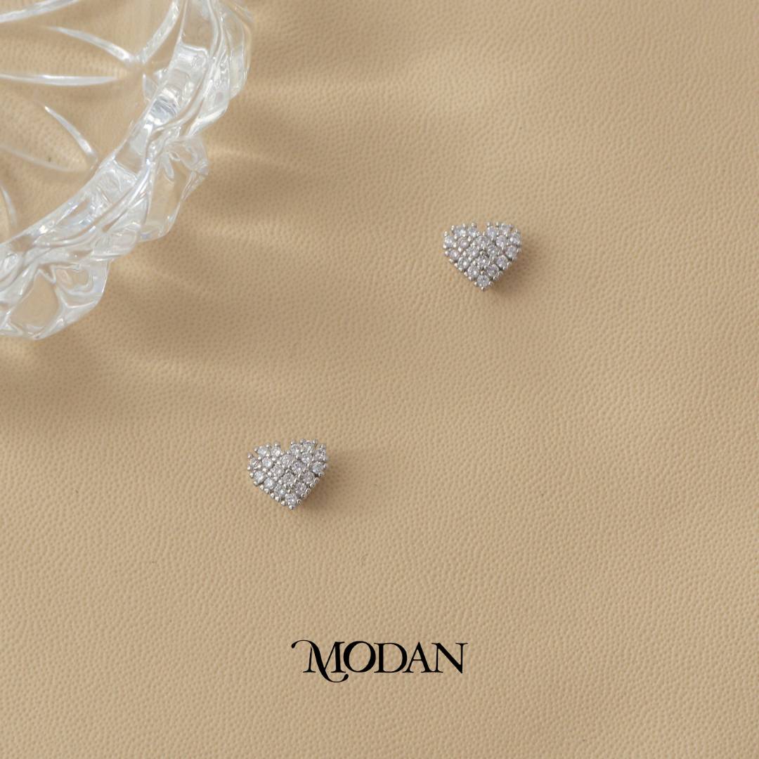 (8 mm) Sparkling Love Heart Stud Earrings Anting Tusuk Hati Pesta Hypoallergenic Gold Filled