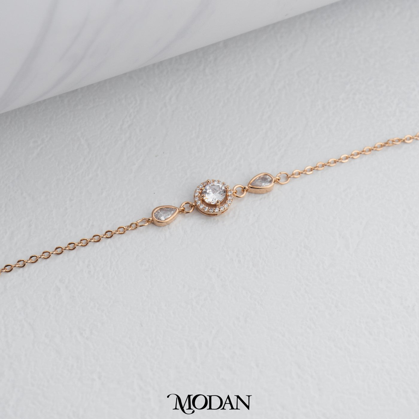 (17cm) Sparkling Micro Paved Round Teardrop Bracelet Gelang Hypoallergenic Gold Plated