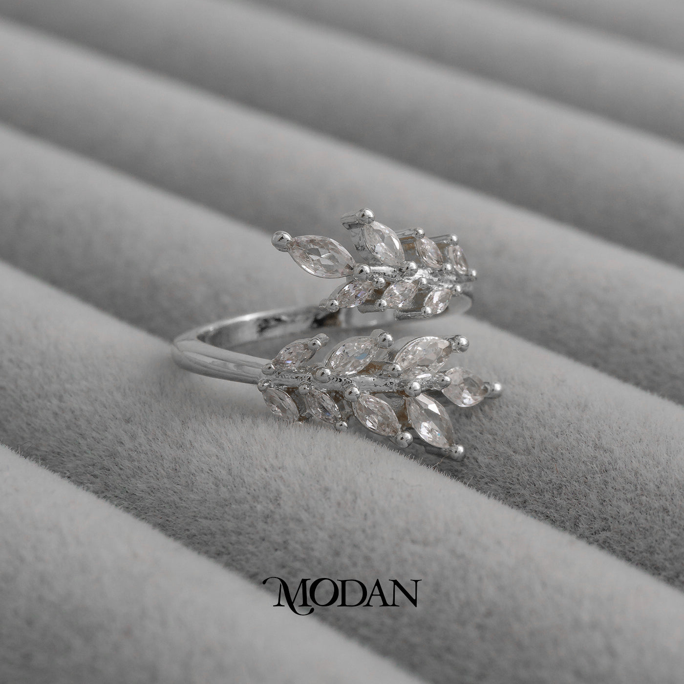 Sparkling Marquise Leaf Wrap Ring Cincin Pesta Daun Hypoallergenic Gold Plated