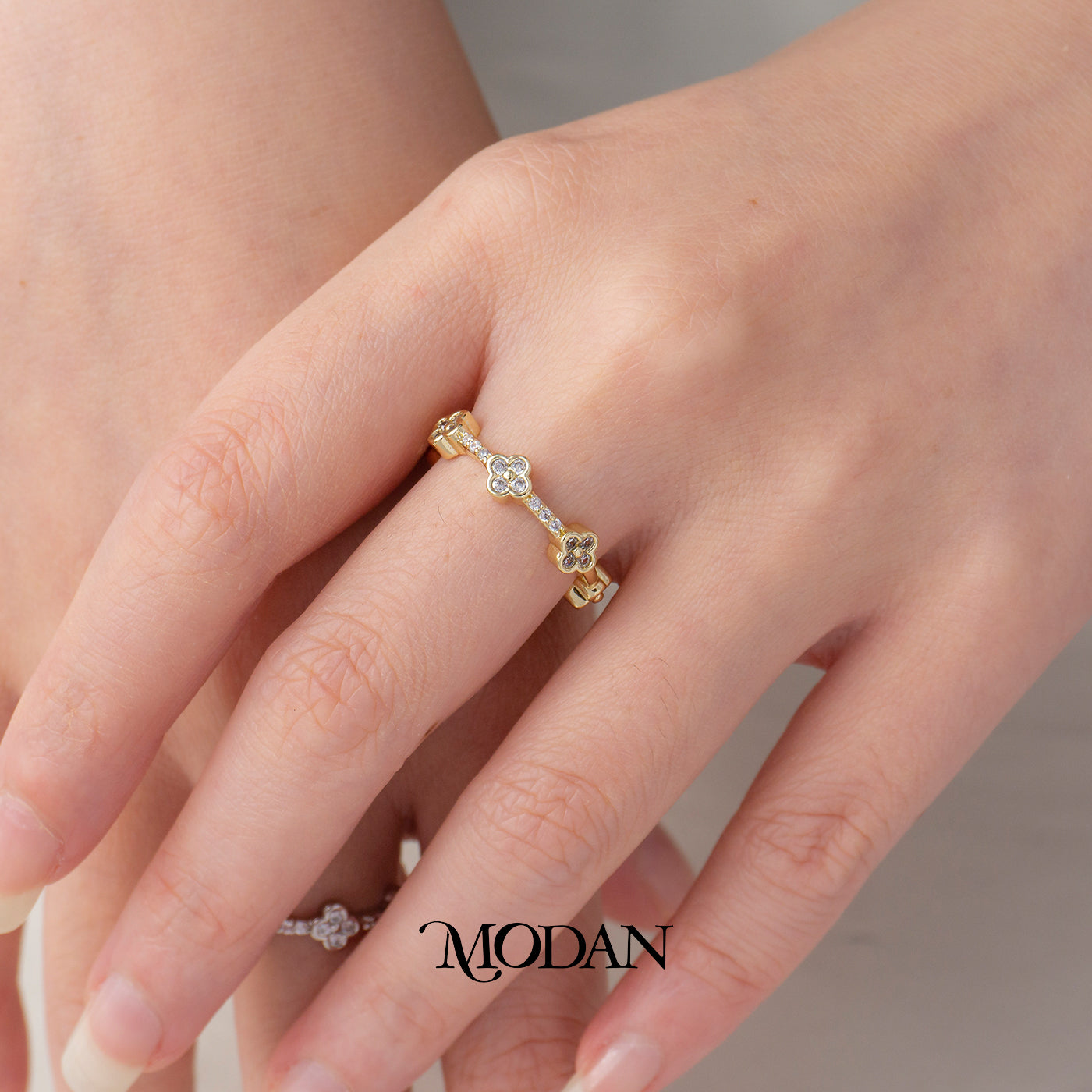 Dainty Lucky Clover Eternity Ring Cincin Motif Bunga Semanggi Hypoallergenic Gold Plated