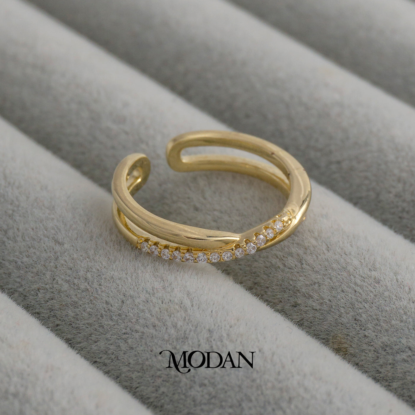 Twisted Cubic Zirconia Simple Ring Cincin Rantai Simple Hypoallergenic Gold Plated