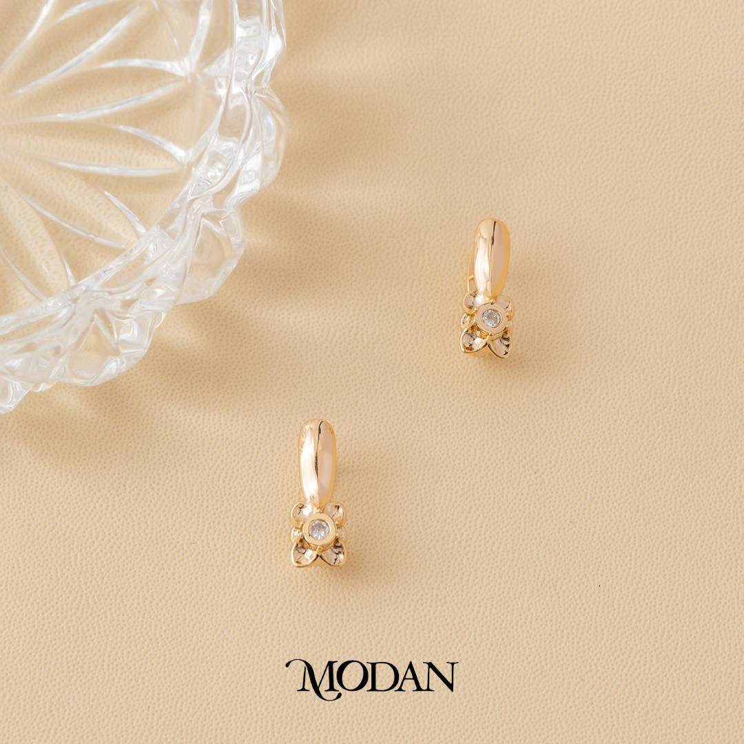 (17mm) Simple Flower Solitaire Hoop Earrings Anting Bunga Hypoallergenic Gold Plated