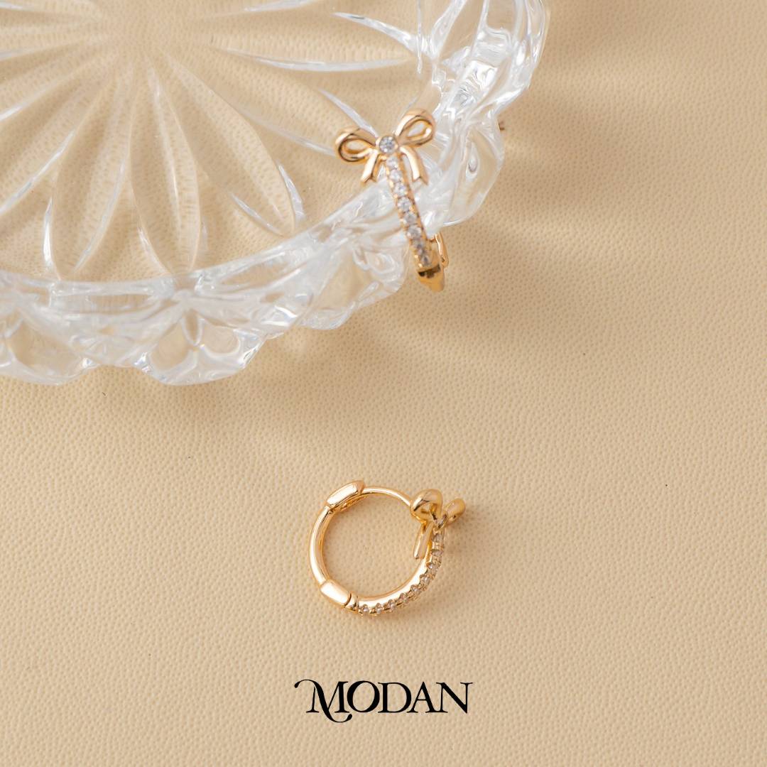 (15mm) Micro Pave Zirconia Ribbon Coquette Hoop Earrings Anting Elegan Hypoallergenic Gold Plated