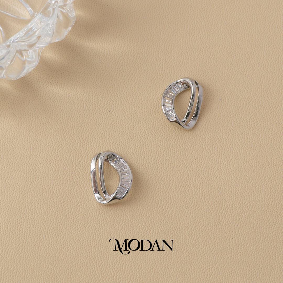 (15mm) Sparkling Baguette Zirconia Wavy Double Row C-Hoop Earrings Anting Elegan Hypoallergenic Gold Plated