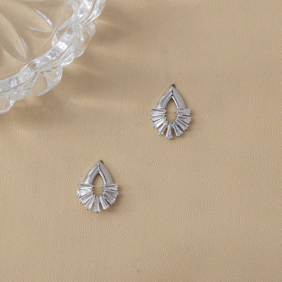 (16mm) Teardrop Pear Shaped Stud Earrings Anting Tusuk Tetes Air Mata Hypoallergenic Gold Plated