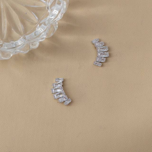 Bridal Curved Baguette Earring Anting Pesta Bentuk Baguette Hypoallergenic Gold Plated