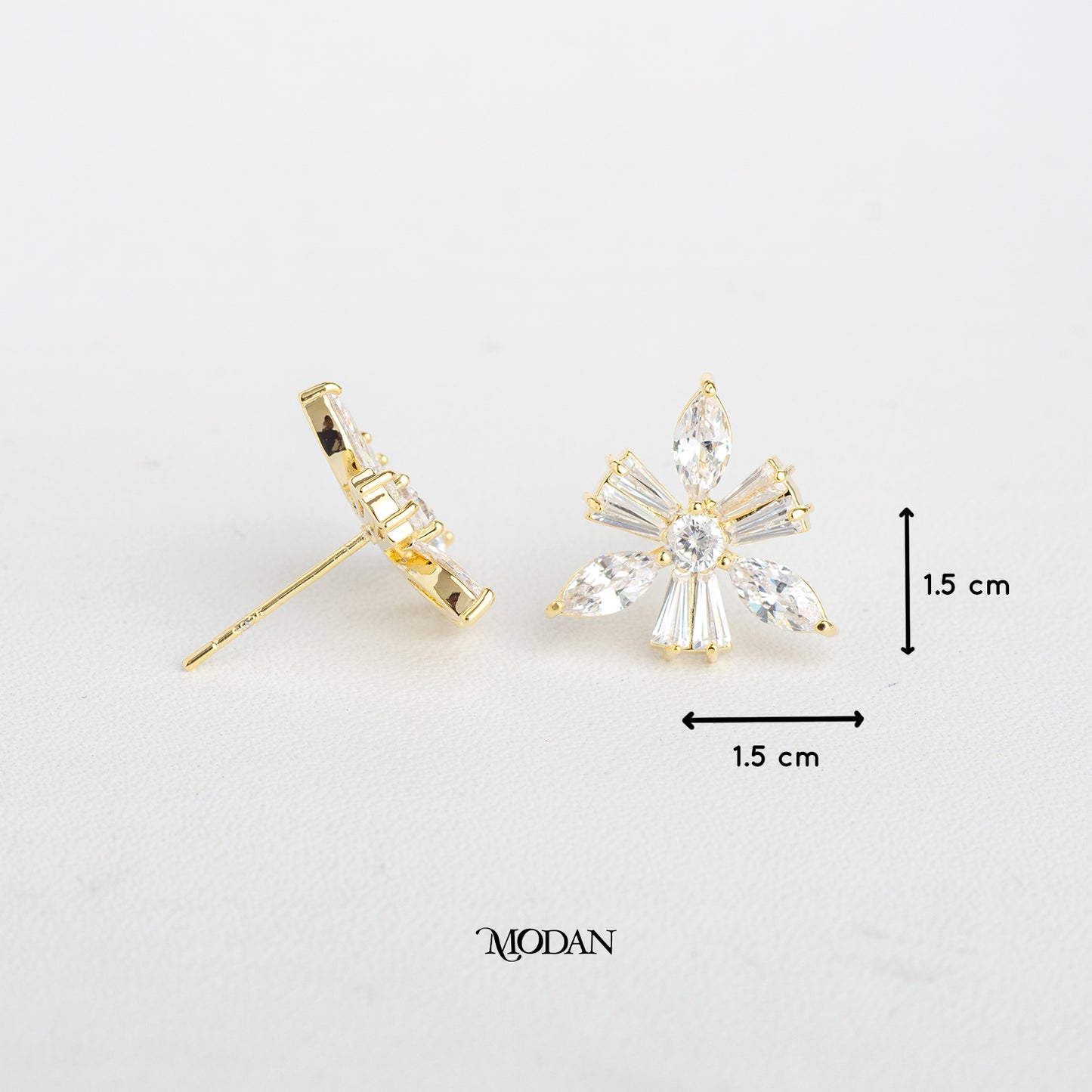 (15mm) Dazzling Flower Stud Earrings Anting Pesta Bunga Kecil Hypoallergenic Gold Plated