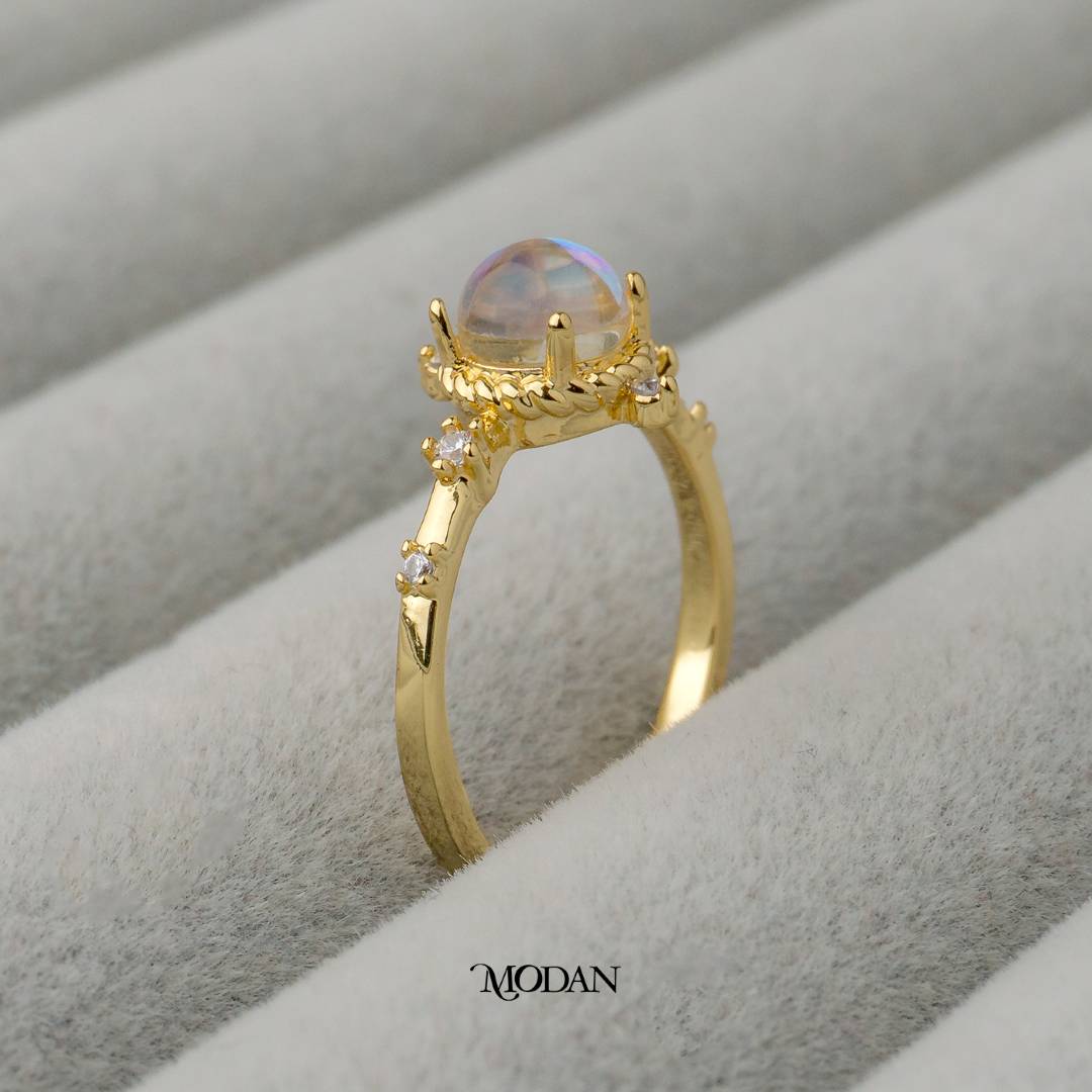 Sparkling Solitaire Aurora Adjustable Ring Cincin Aurora Adjustable Hypoallergenic Gold Plated