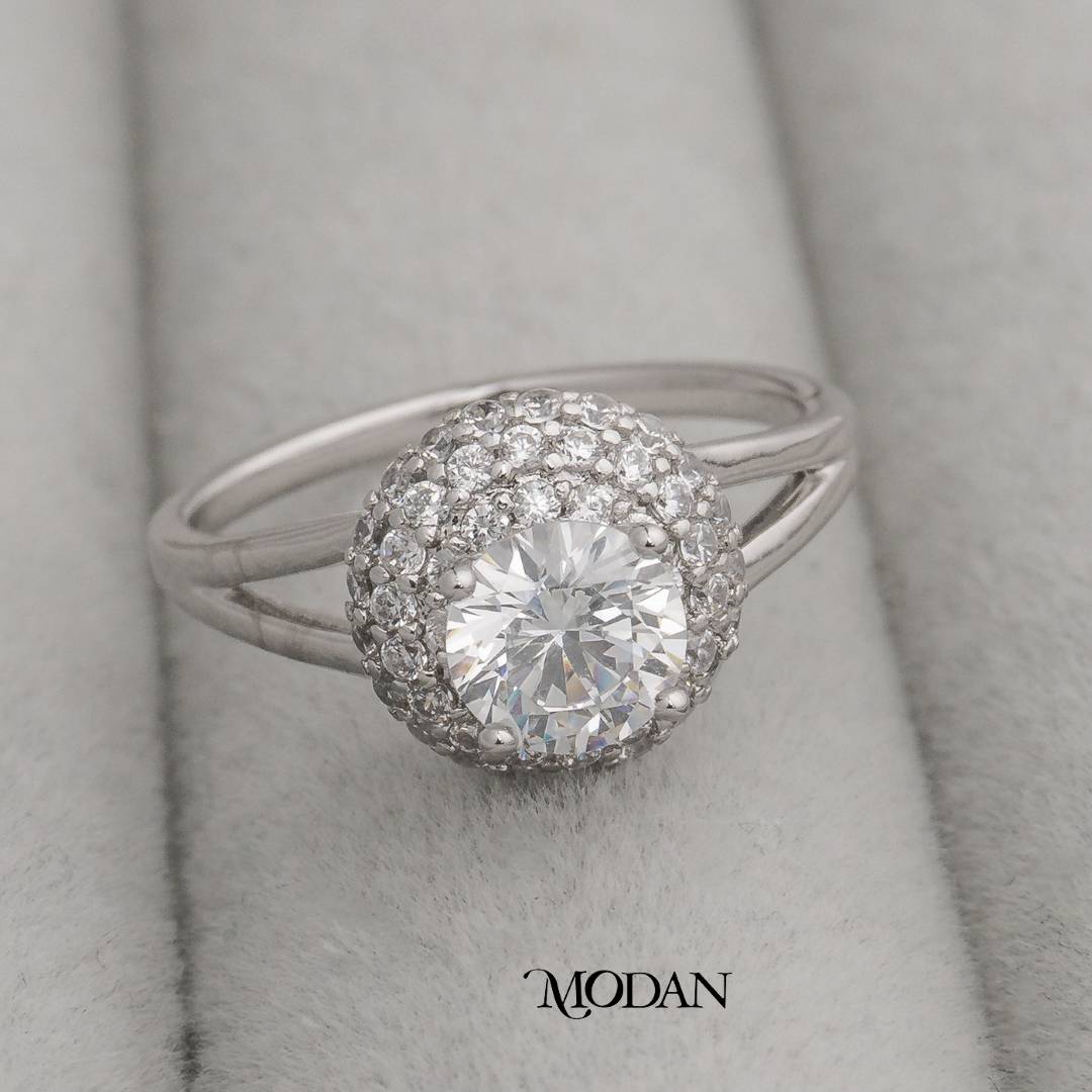 Sparkling Dome Split Shank Solitaire Ring Cincin Bingkai Kubah Tangkai Terbelah Hypoallergenic Gold Plated