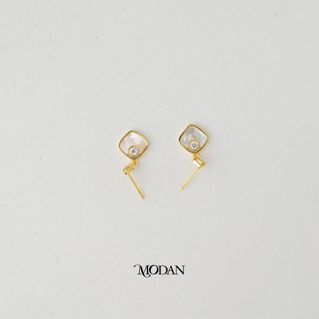 (19mm) Micro Paved Zirconia Rhombus Solitaire Stud Earrings Anting Tusuk Belah Ketupat Elegant Hypoallergenic Gold Plated