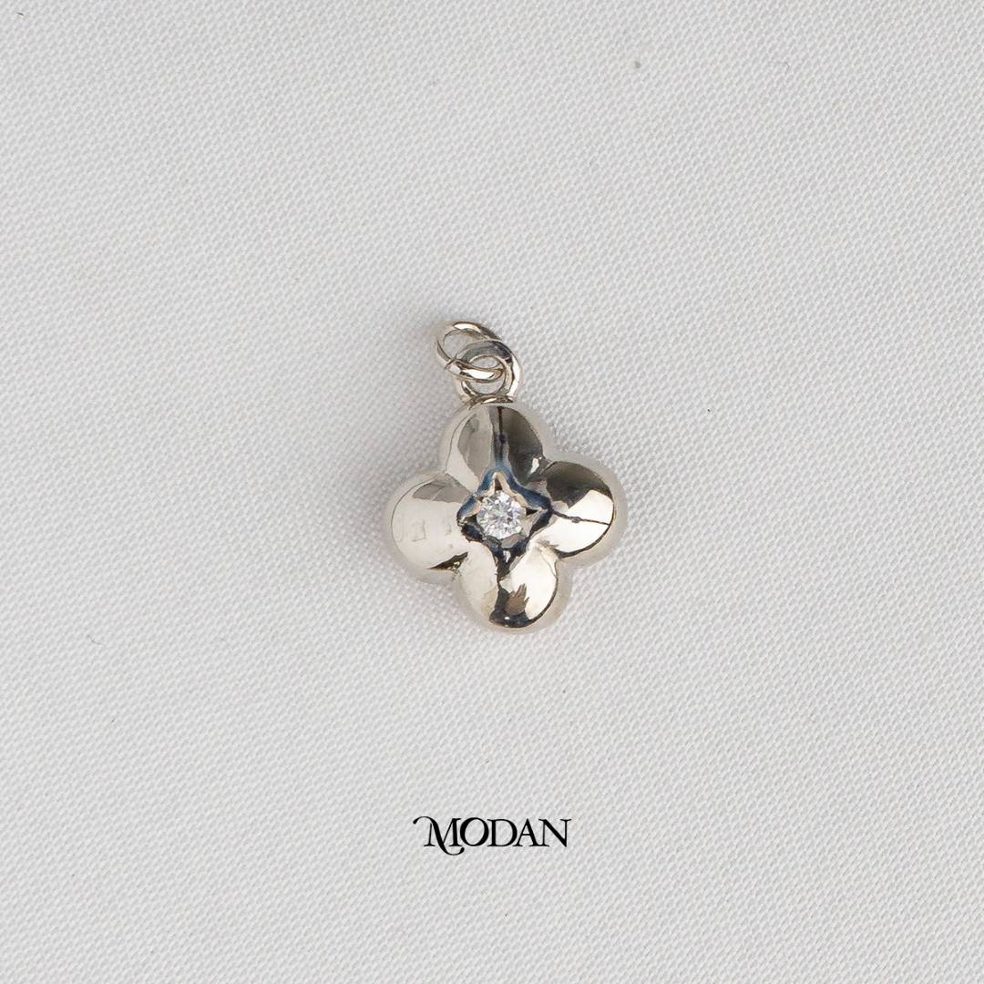 Statement Puffed Clover DIY Charm Liontin Keberuntungan Hypoallergenic Gold Plated