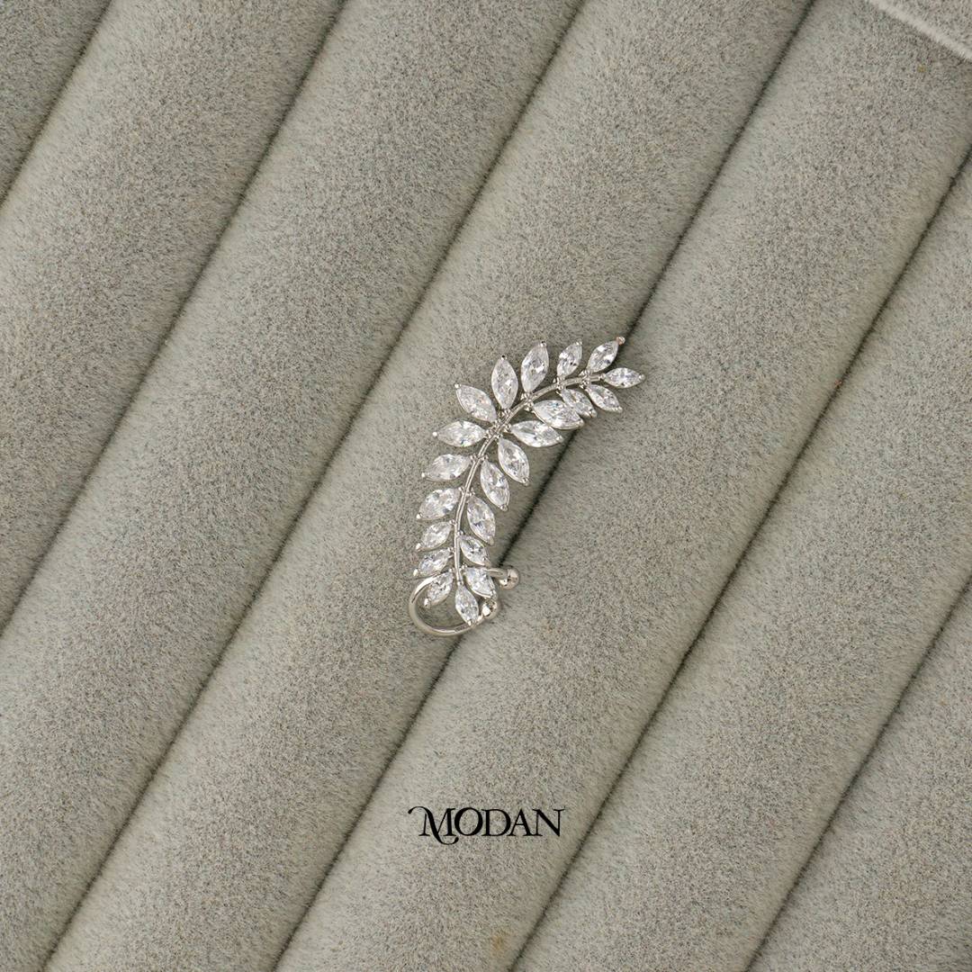 (33mm)(Left) Sparkling Marquise Leaf Zirconia Earcuff Earring Hypoallergenic Gold Plated