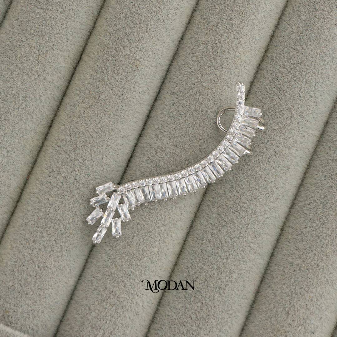 (52mm)(Left) Sparkling Zirconia Baguette Vine Earcuff Earring Hypoallergenic Gold Plated