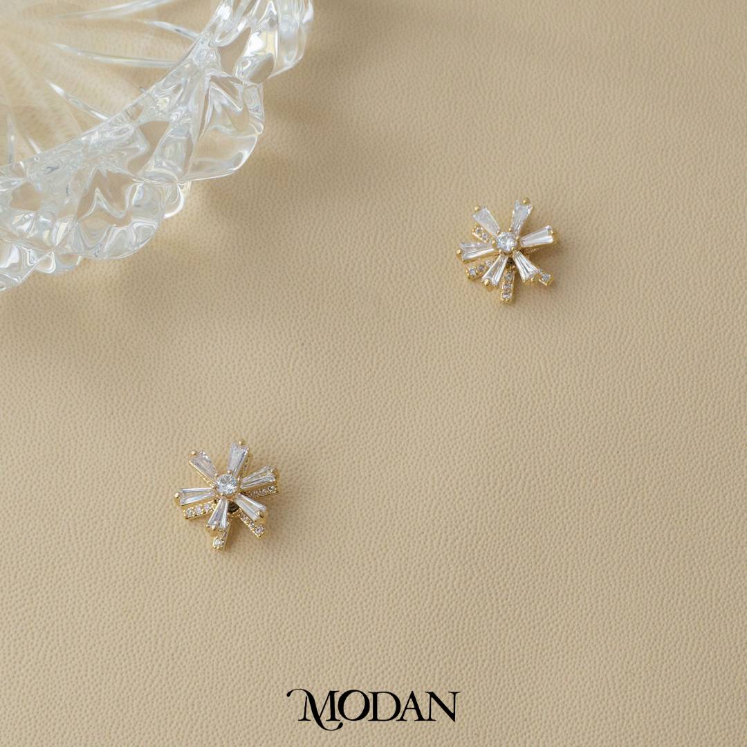 Rotating Baguette Flower Stud Earrings Anting Tusuk Putar Bunga Kecil Dua Layer Hypoallergenic Gold Plated
