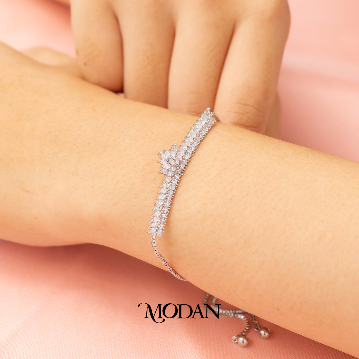 Sparkling Zirconia Bridal Leaf Shaped Adjustable Bracelet Gelang Serut Hypoallergenic Gold Plated