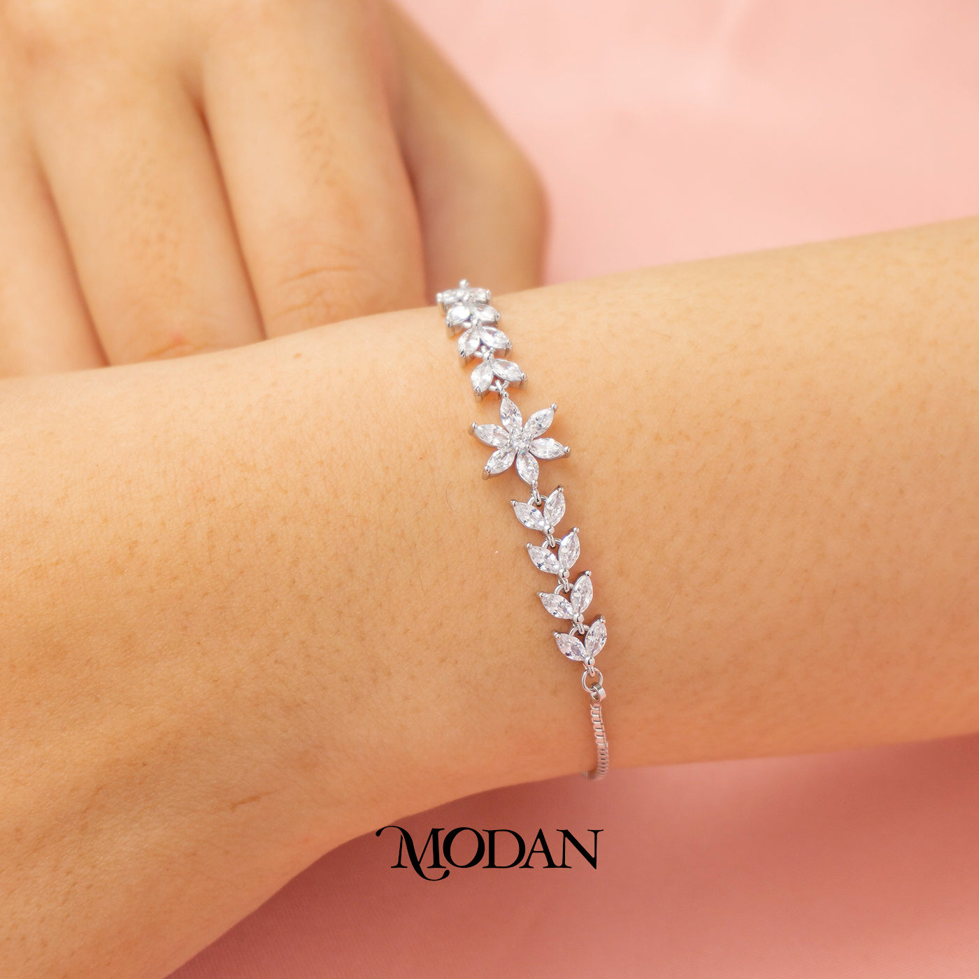 Sparkling Bridal Leaf Flower Adjustable Bracelet Gelang Serut Hypoallergenic Gold Plated
