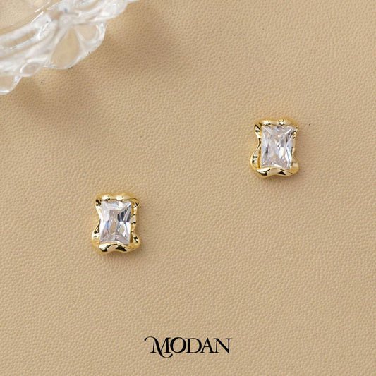 Clear Solitaire Rectangular Cubic Zirconia Stud Earrings Anting Tusuk Mata Satu Persegi Panjang Hypoallergenic Gold Plated