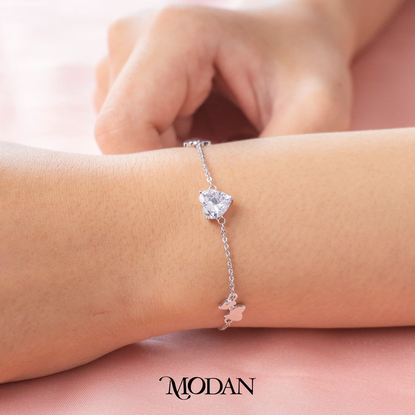 (16.5cm) Minimalist Solitaire Heart Shaped Dainty Bracelet Gelang Minimalis Hypoallergenic Gold Filled