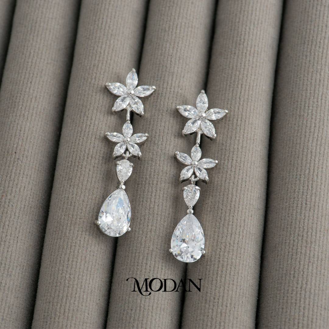 Bridal Sparkling Flower Teardrop Earrings Anting Gantung Bunga Pesta Hypoallergenic Gold Plated