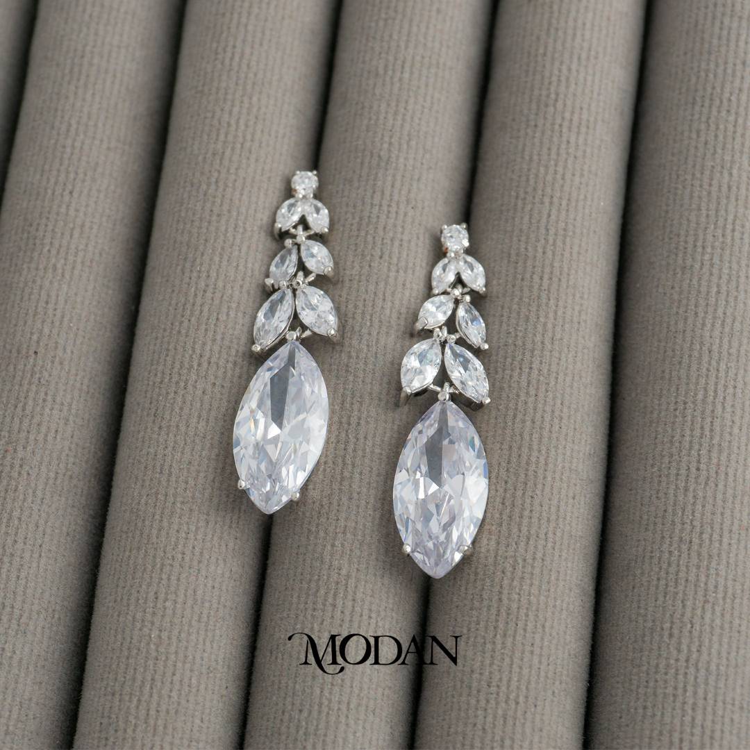 Bridal Sparkling Marquise Leaf Drop Earrings Anting Gantung Daun Pesta Hypoallergenic Gold Plated