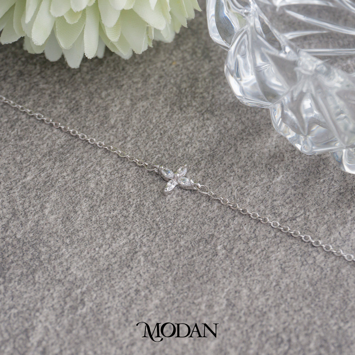 (16cm) Dainty Four Petals Flower Shaped Bracelet Gelang Bunga Hypoallergenic Gold Filled