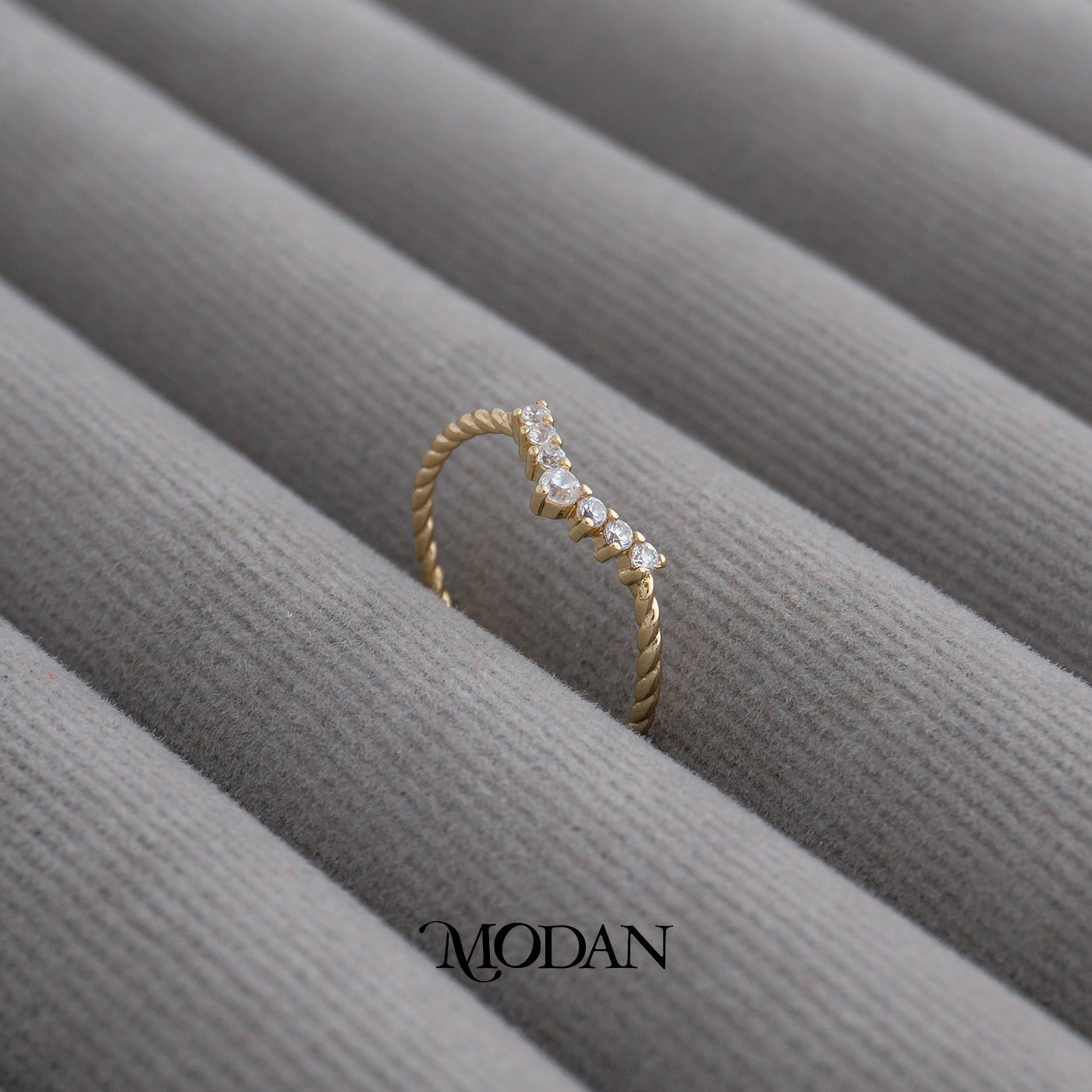Minimalist V-Shape Ring Cincin Bentuk V Hypoallergenic Gold Plated