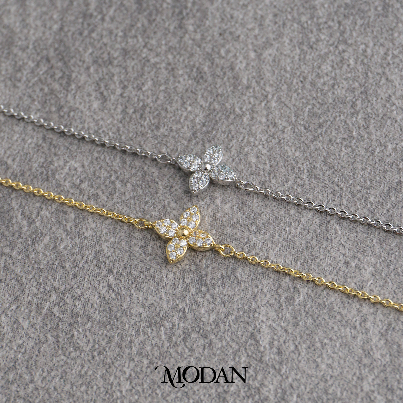 (16cm) Single Dainty Four Petals Flower Shaped Bracelet Gelang Bunga Hypoallergenic Gold Filled