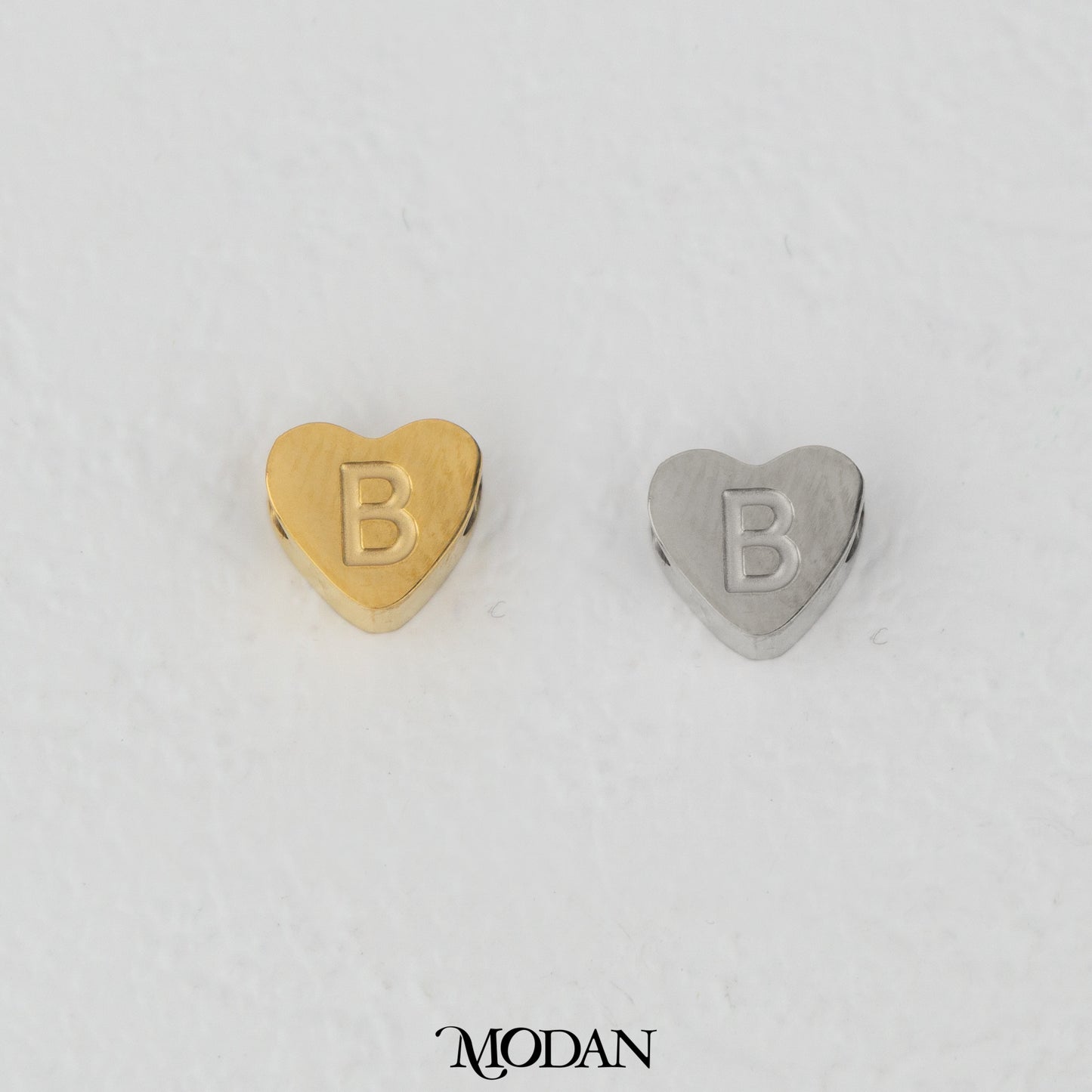 Titanium Steel Mini Plain A-Z Initial Alphabet Love Shaped DIY Beads Charm Beads Manik Liontin Kalung Huruf Bentuk Hati Hypoallergenic Stainless Steel