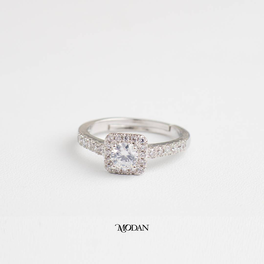 Sparkling Micro Paved Square Ring Cincin Kotak Hypoallergenic Gold Plated
