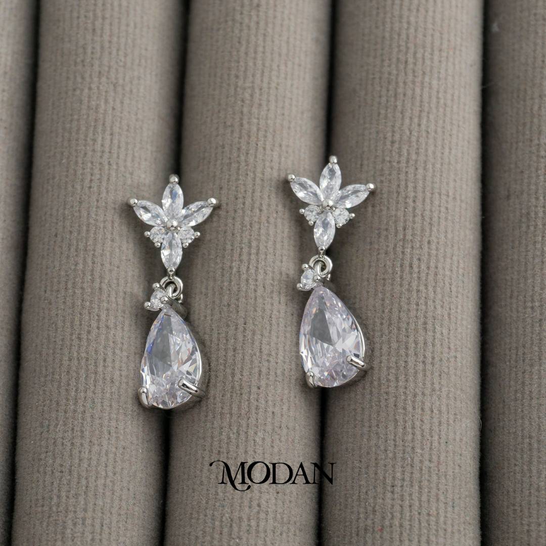 Bridal Sparkling Leaf and Teardrop Drop Earrings Anting Gantung Daun Tetes Air Mata Pesta Hypoallergenic Gold Plated