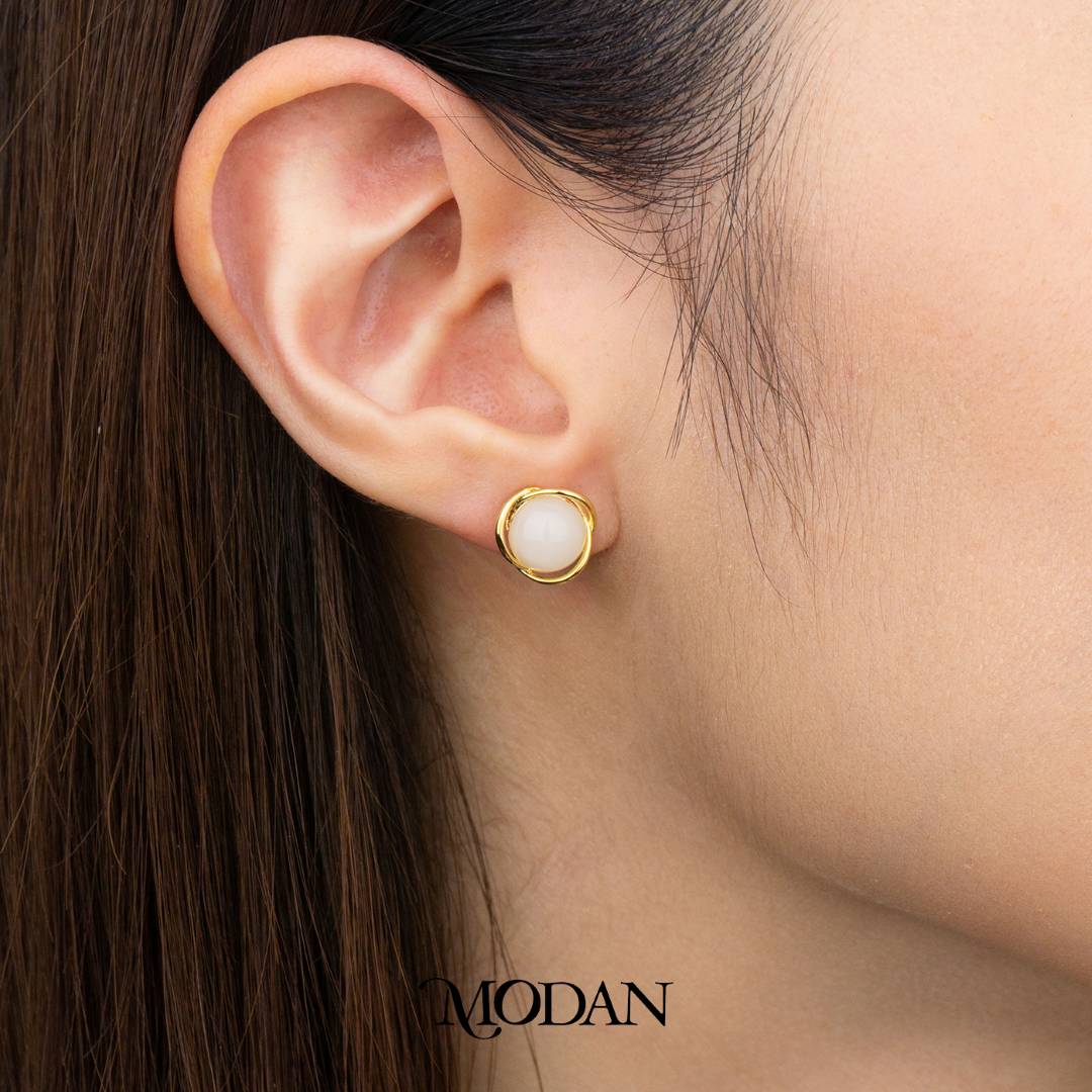 Simple Minimalist White Round Stud Earrings Anting Tusuk Bulat Putih Elegant Hypoallergenic Gold Plated