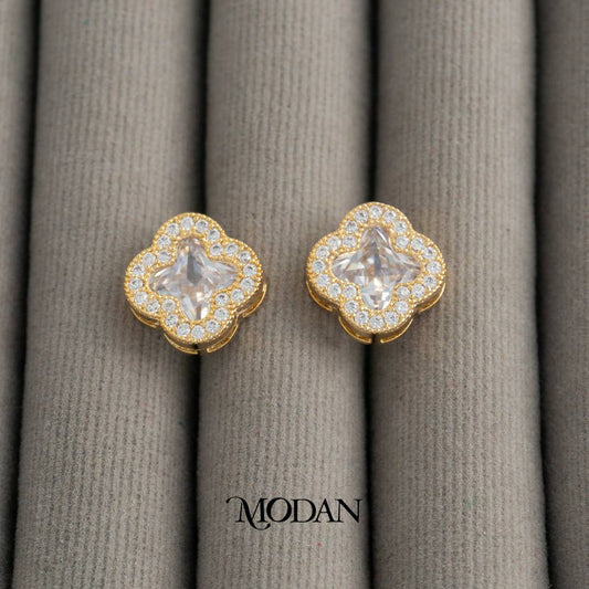Simple Minimalist Lucky Clover Stud Earrings Anting Tusuk Daun Keberuntungan Elegant Hypoallergenic Gold Plated