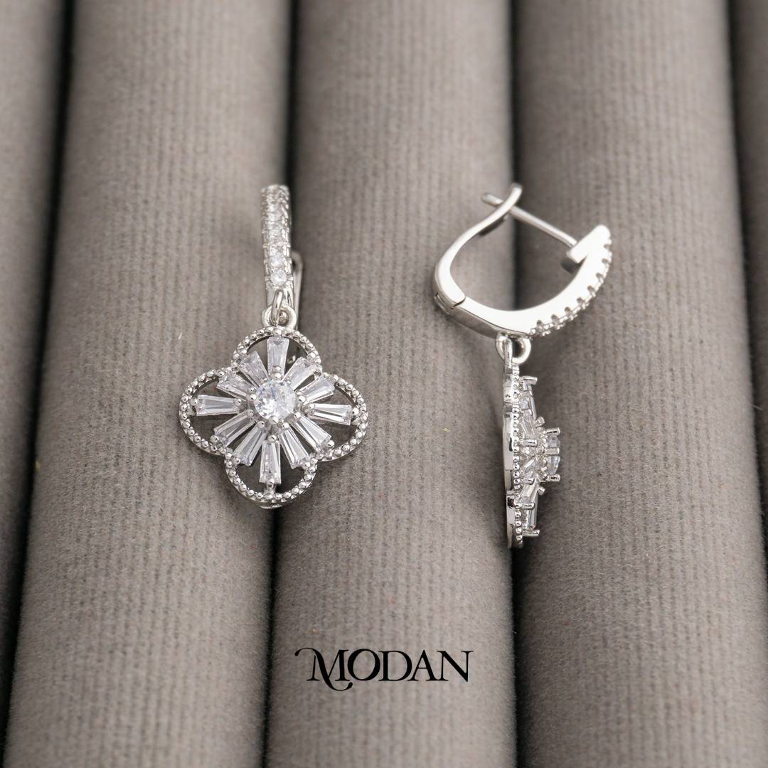 Lucky Four Leaf Clover Open Baguette Hoop Earrings Anting Pesta Daun Semanggi Hypoallergenic Gold Filled