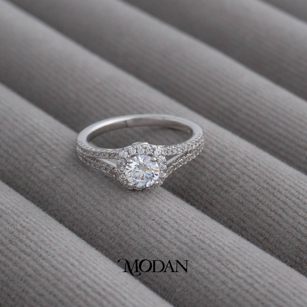 Sparkling Split Shank Solitaire Ring Cincin Mata Satu Pesta Hypoallergenic Gold Plated