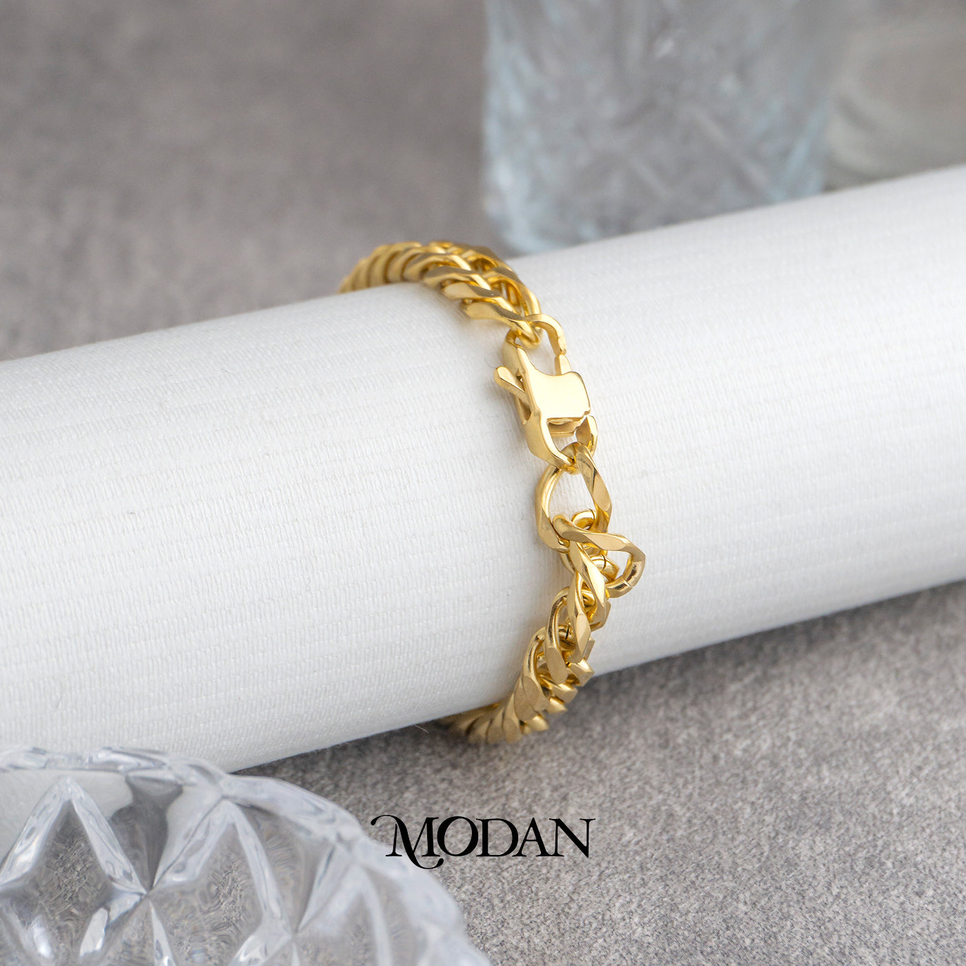 (21cm)(7.9mm) Titanium Golden Miami Cuban Chain Men’s Bracelet Gelang Rantai Pria Hypoallergenic Stainless Steel