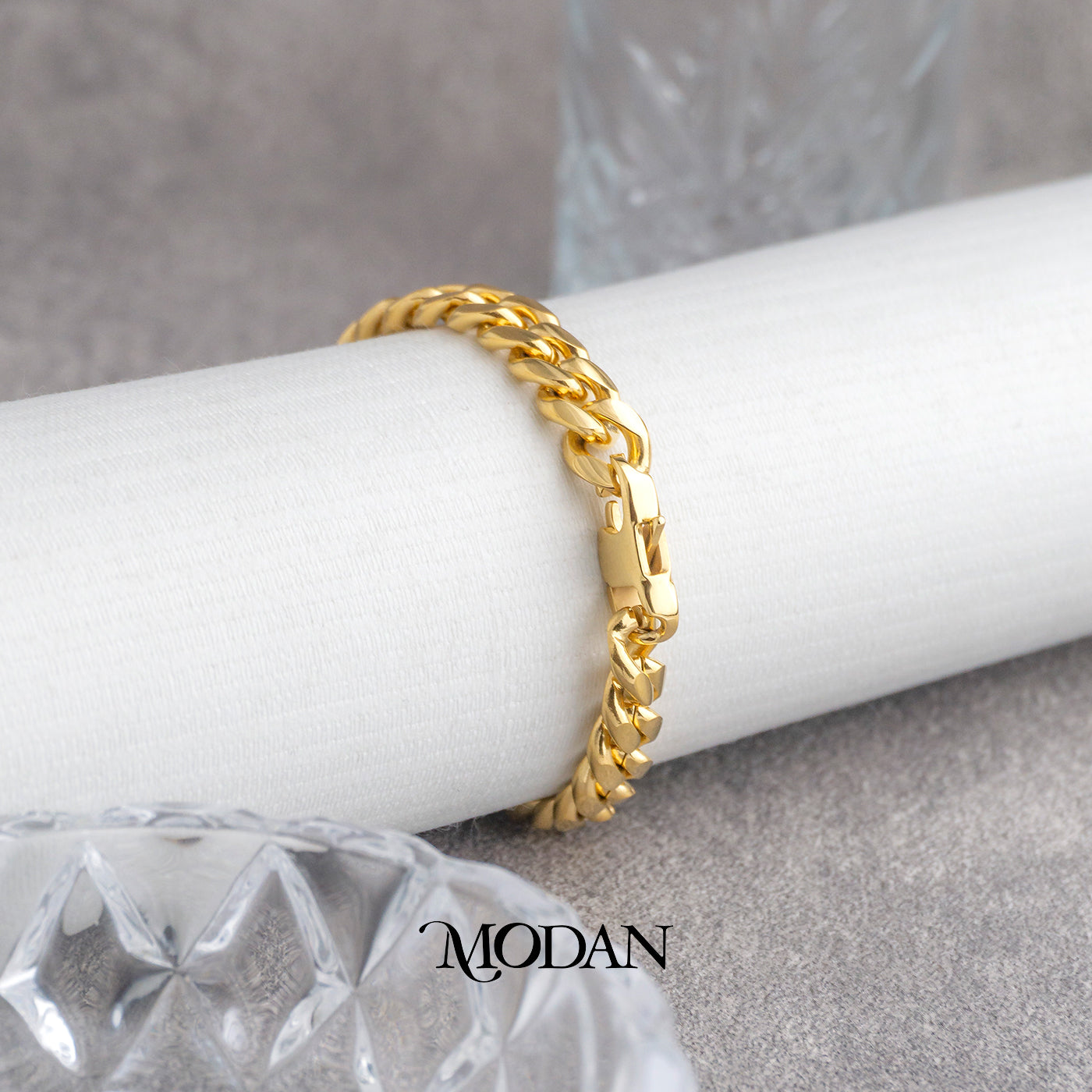 (21cm)(8mm) Titanium Golden Miami Cuban Chain Men’s Bracelet Gelang Rantai Pria Hypoallergenic Stainless Steel