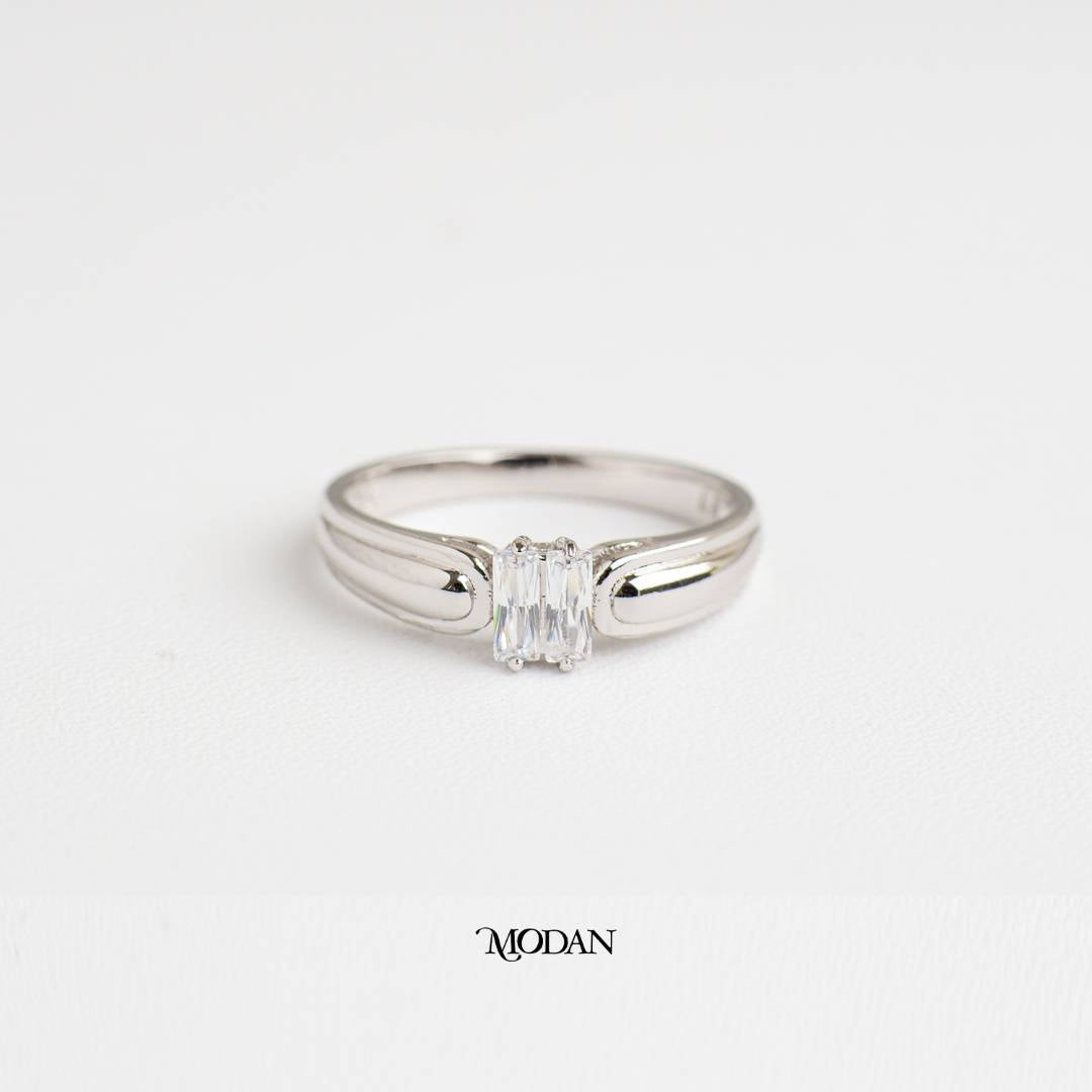Classic Sleek Baguette Band Ring Cincin Klasik Mata Satu Hypoallergenic Gold Plated