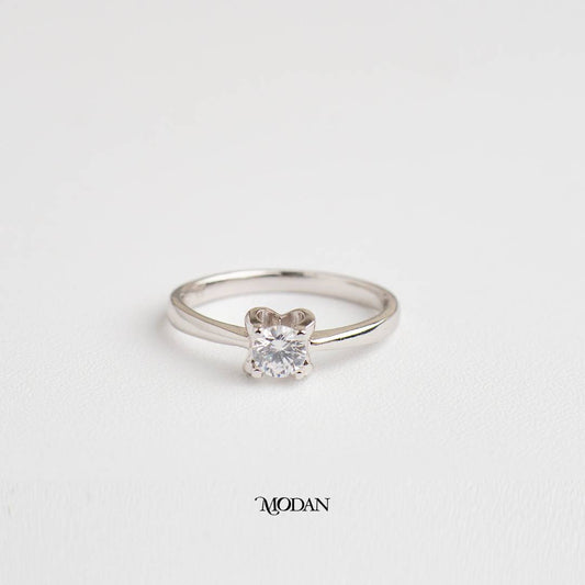 Classic 4-Prong Solitaire Engagement Ring Cincin Tunangan Solitaire Cakar 4 Clasik Hypoallergenic Gold Plated