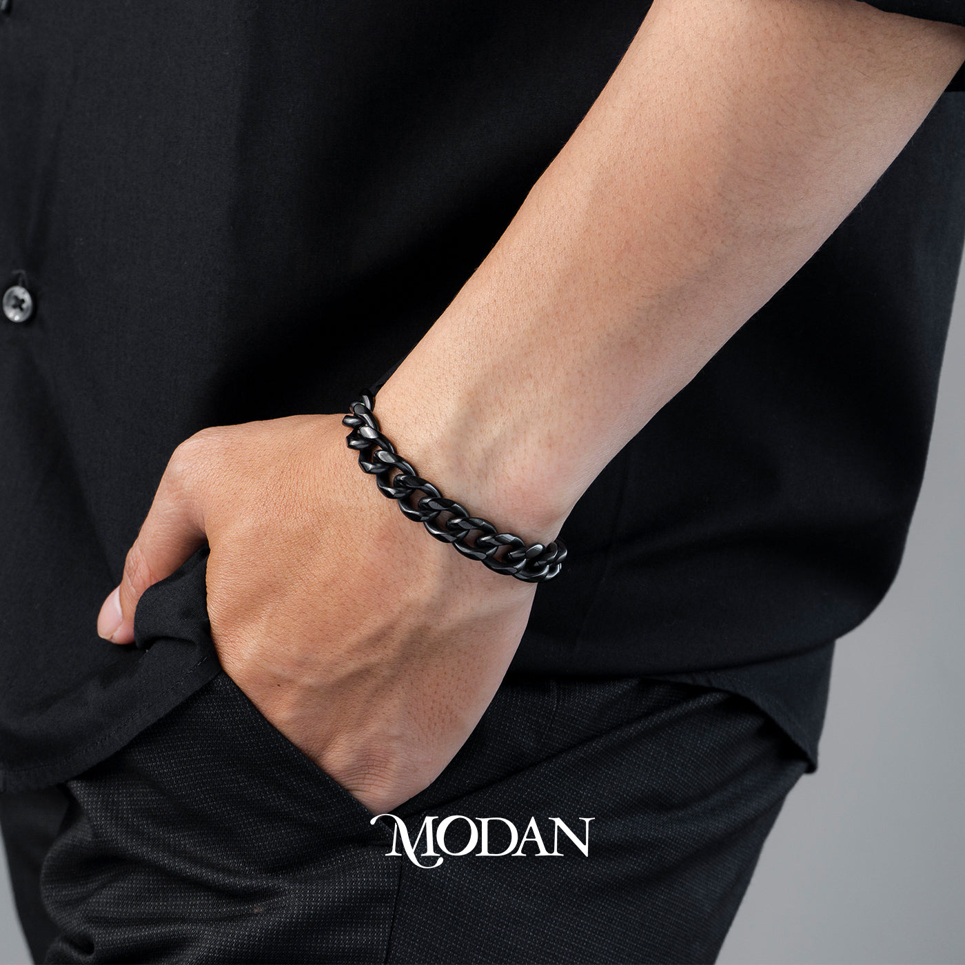 (22cm) (11mm) Titanium Black Curb Chain Men’s Bracelet Gelang Rantai Pria Hypoallergenic Stainless Steel