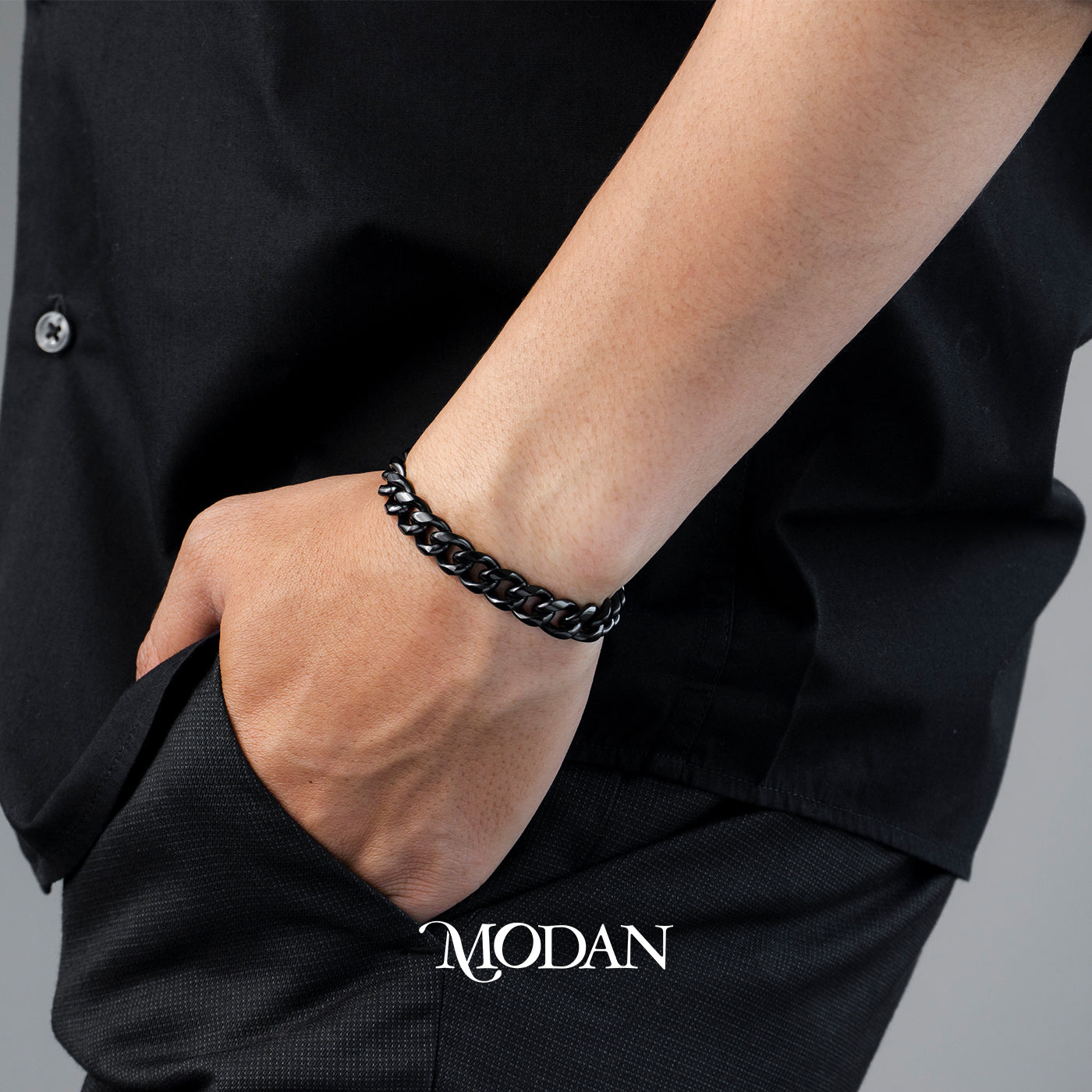 (22cm) (8mm) Titanium Black Curb Chain Men’s Bracelet Gelang Rantai Pria Hypoallergenic Stainless Steel