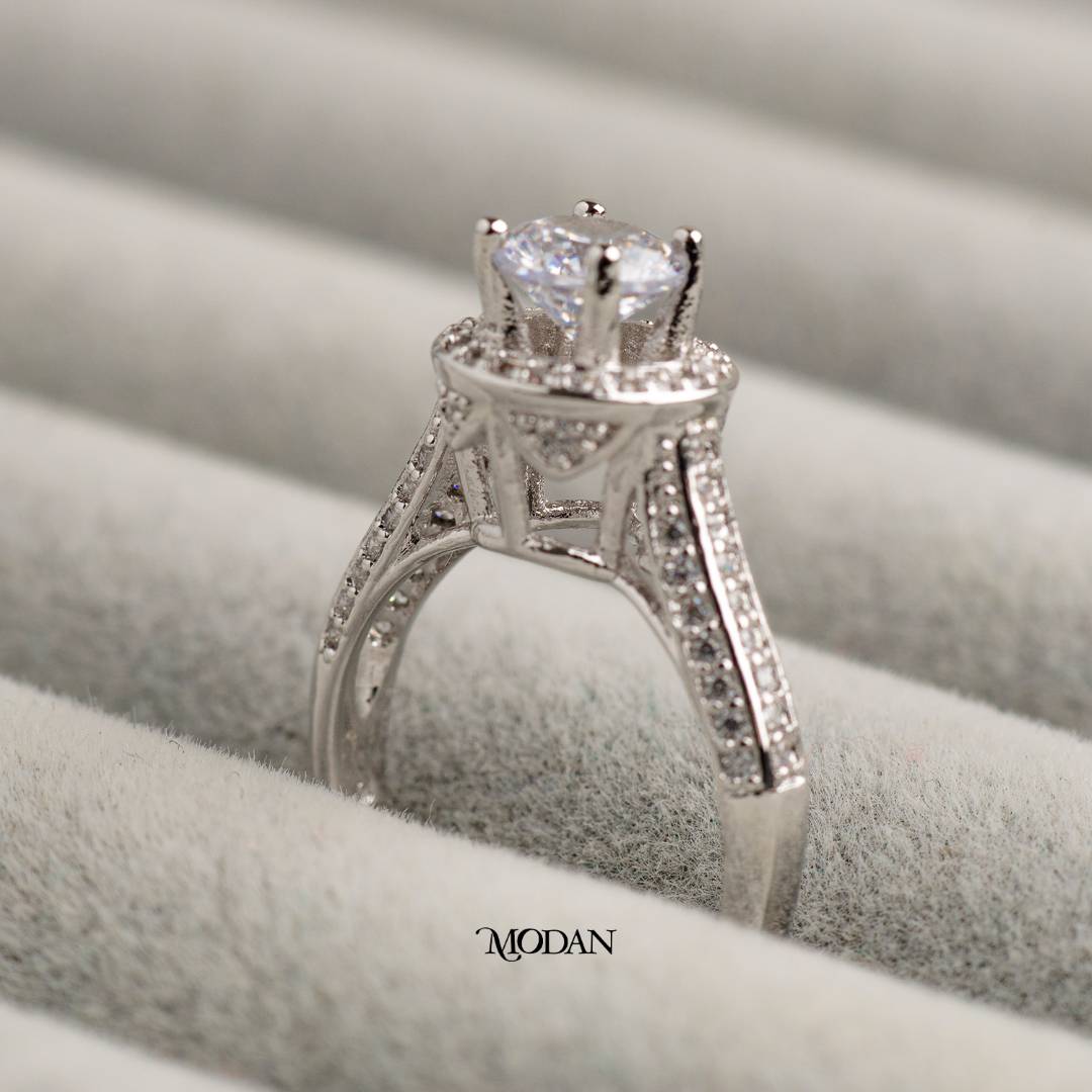 Royal Vintage Solitaire Ring Cincin Model Vintage Mata Satu Hypoallergenic Gold Plated