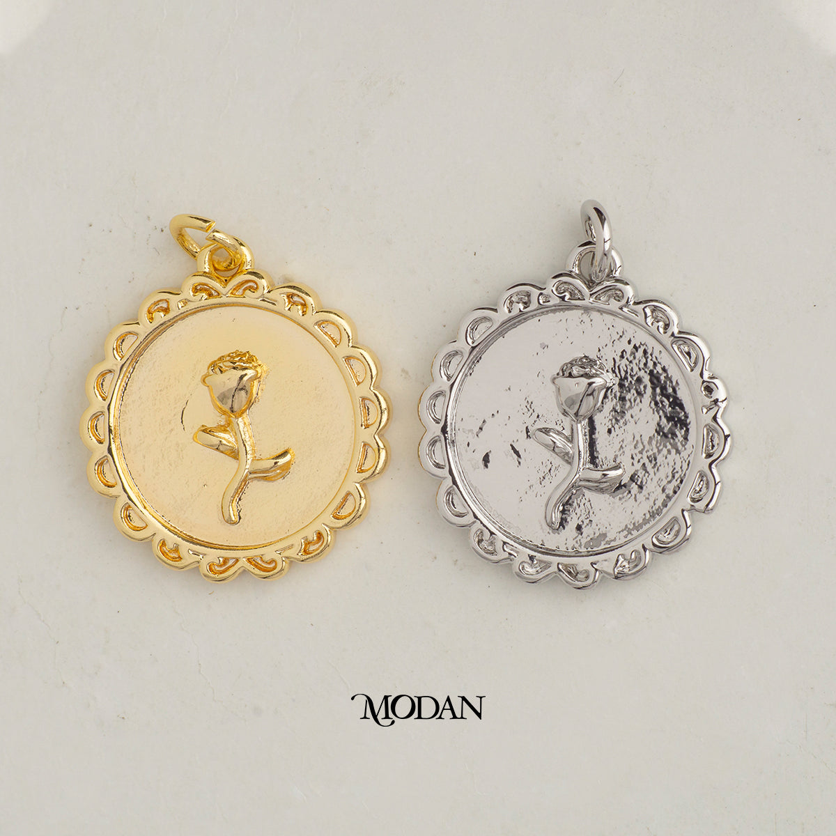 Elegant Rose Flower Round DIY Charm Liontin  Bunga Bunga Mawar Hypoallergenic Gold Plated