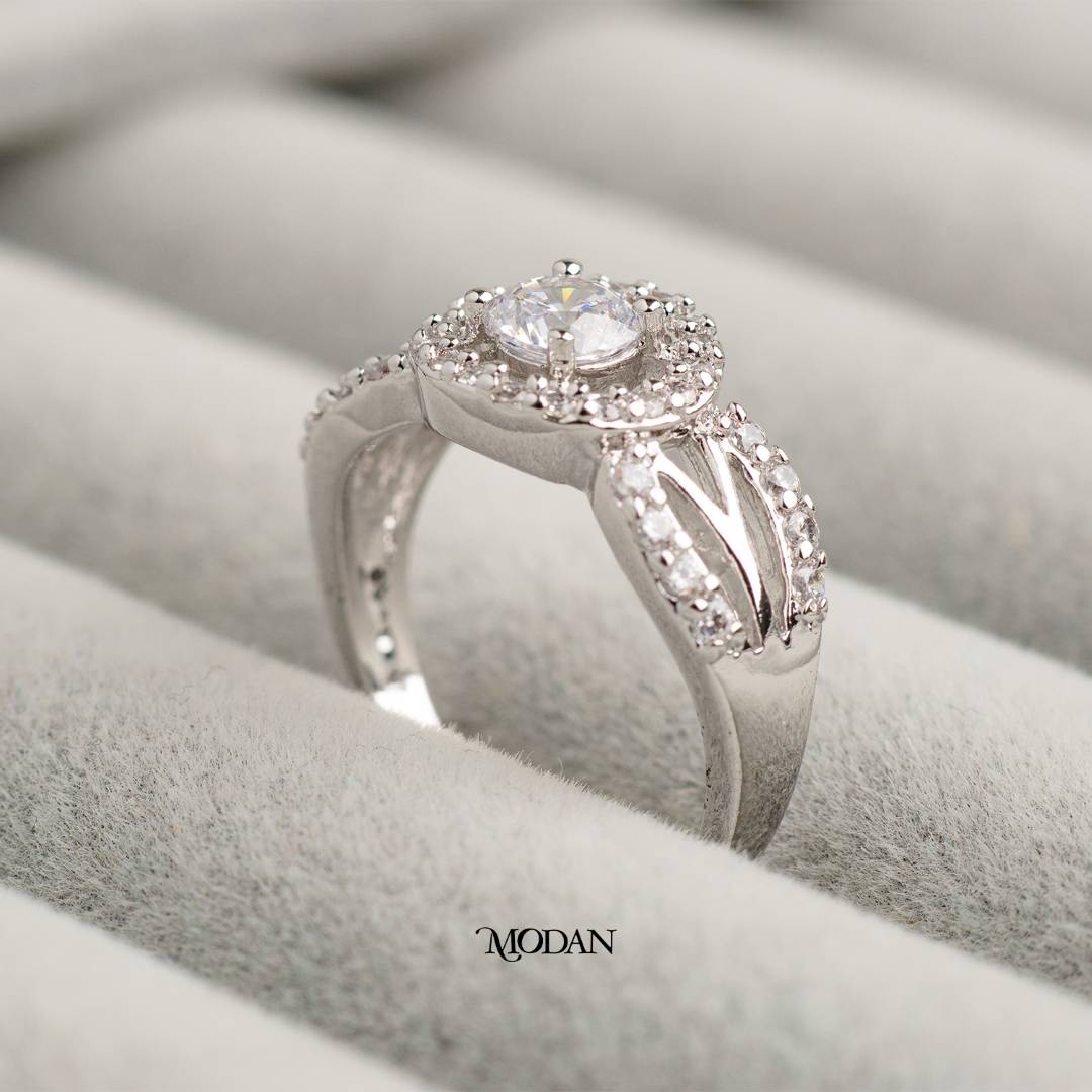 Infinity Twist Halo Engagement Ring Cincin Model Angka 8 Hypoallergenic Gold Plated