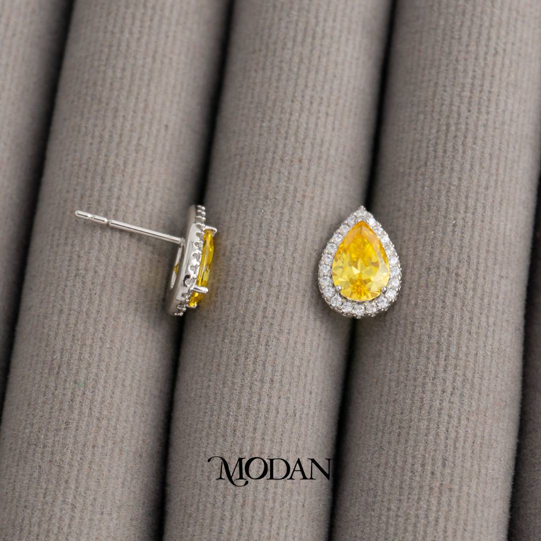 Clear Yellow Micro Pave Teardrop Stud Earrings Anting Tusuk Tetes Air Mata Pesta Pernikahan Hypoallergenic Gold Plated