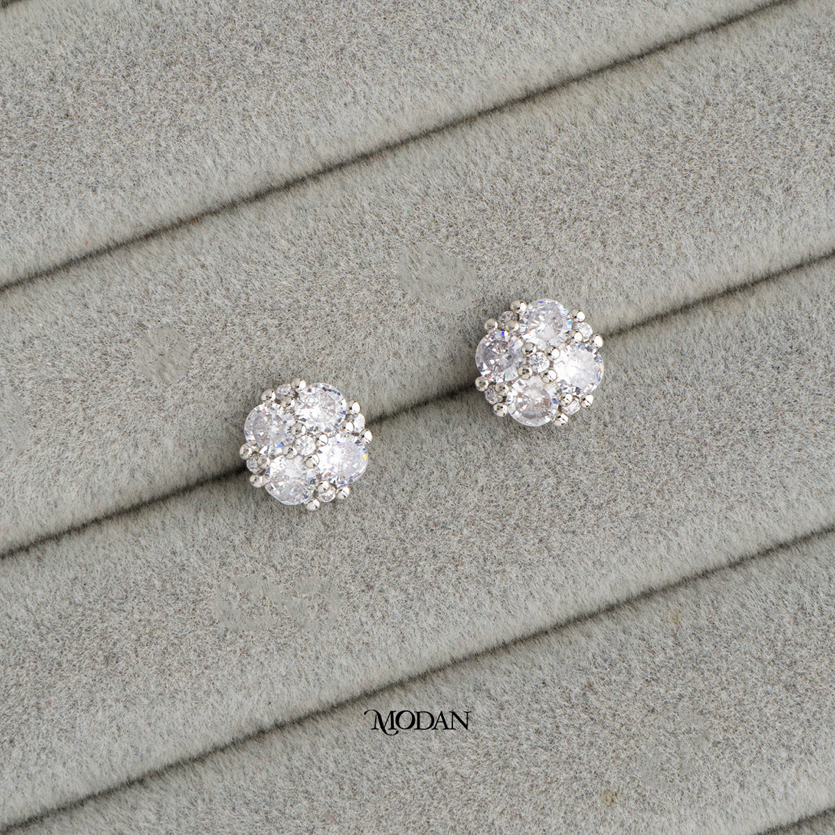 (10mm) Cluster Circle Zirconia Stud Earrings Anting Tusuk Bulat Hypoallergenic Gold Plated